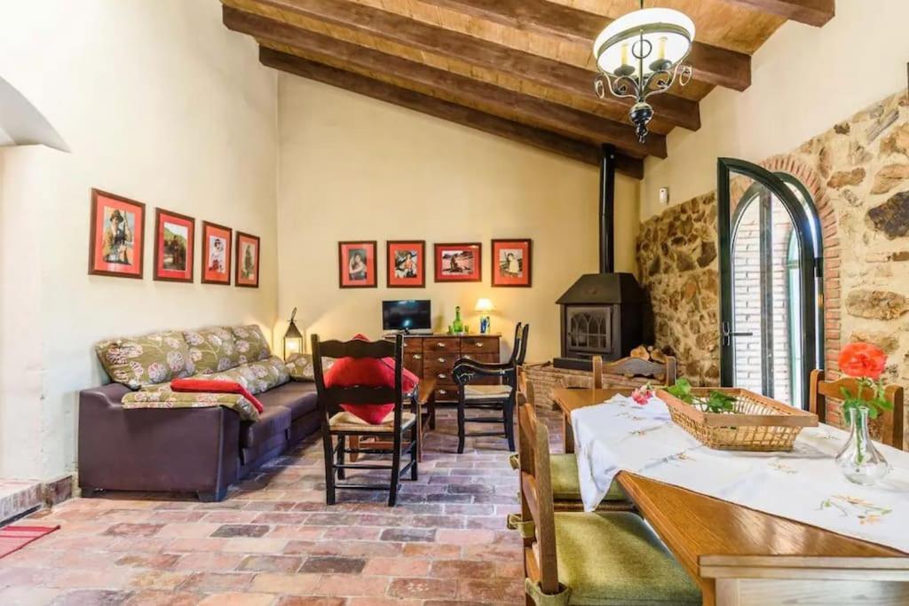 Villa Casa Cortijo En Dehesa Sierra Leon à La Puebla de los Infantes Extérieur photo