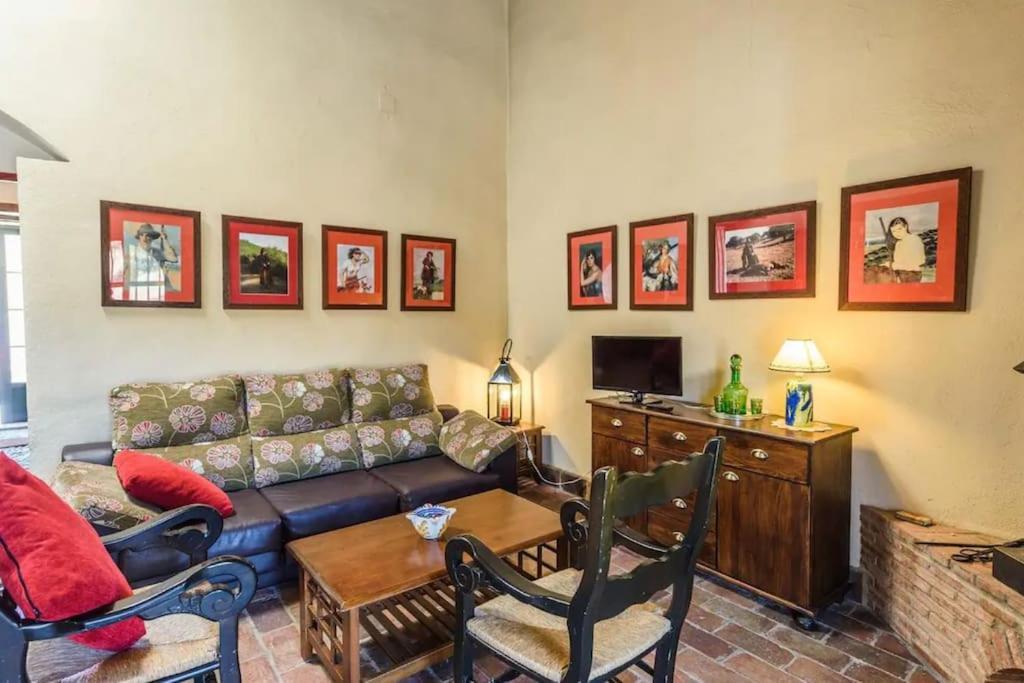 Villa Casa Cortijo En Dehesa Sierra Leon à La Puebla de los Infantes Extérieur photo