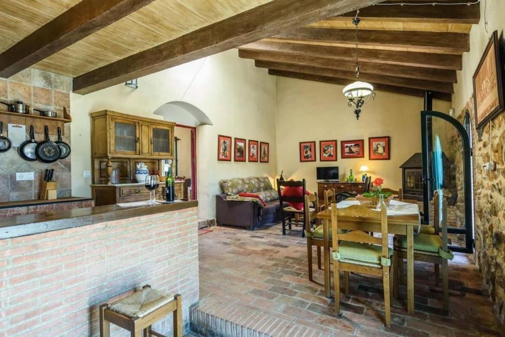 Villa Casa Cortijo En Dehesa Sierra Leon à La Puebla de los Infantes Extérieur photo