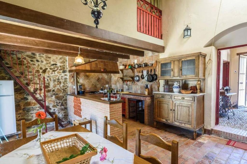 Villa Casa Cortijo En Dehesa Sierra Leon à La Puebla de los Infantes Extérieur photo