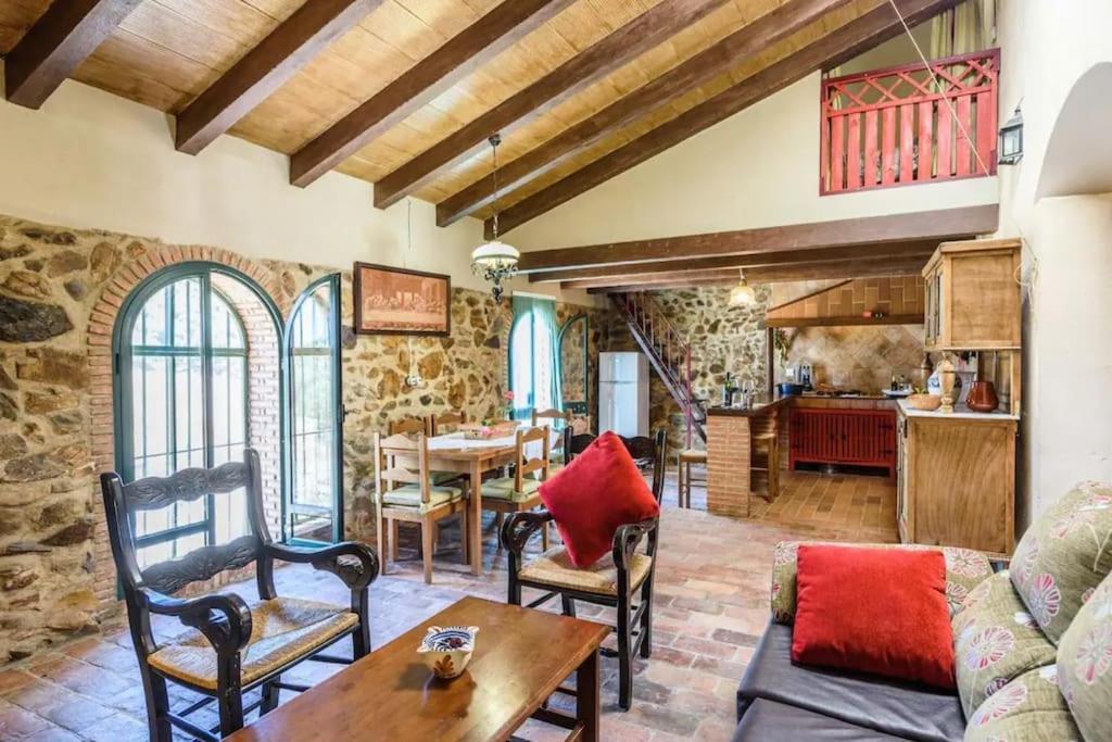 Villa Casa Cortijo En Dehesa Sierra Leon à La Puebla de los Infantes Extérieur photo