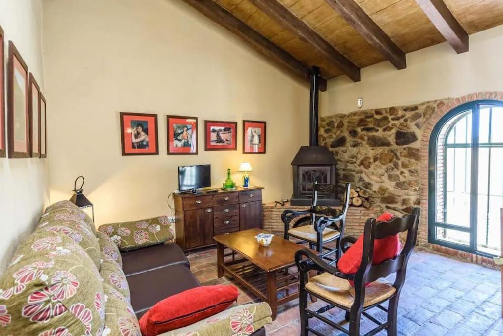Villa Casa Cortijo En Dehesa Sierra Leon à La Puebla de los Infantes Extérieur photo